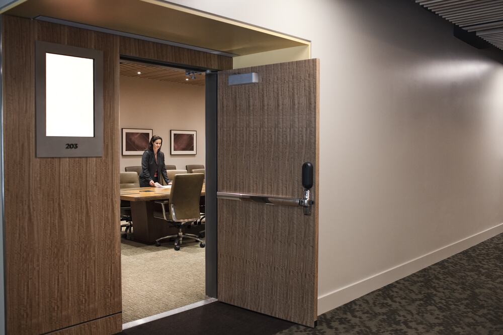 Portas corporativas com G-Door